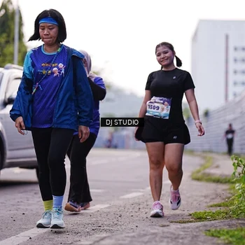 Runner Photo 8389773