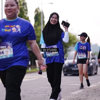Runner Photo 8389876