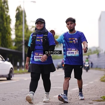 Runner Photo 8389956