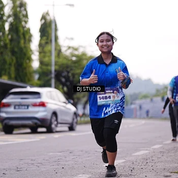 Runner Photo 8390022