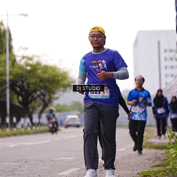 Runner Photo 8390031