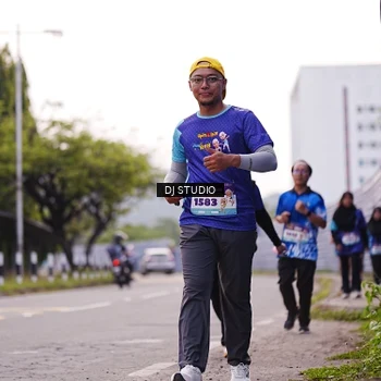 Runner Photo 8390032