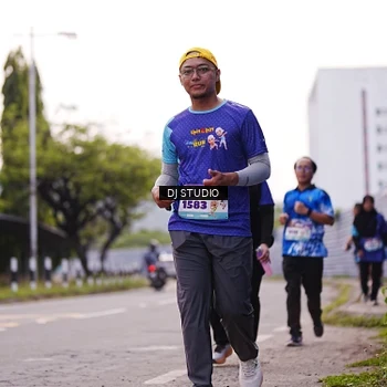 Runner Photo 8390034