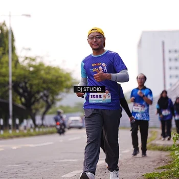 Runner Photo 8390036