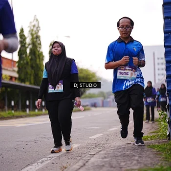 Runner Photo 8390038