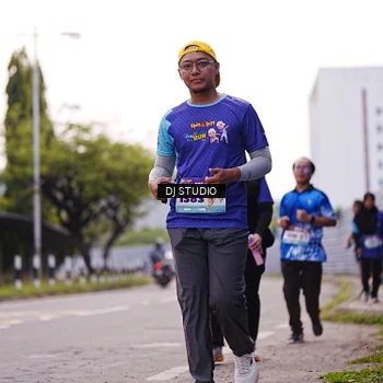 Runner Photo 8390039