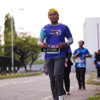 Runner Photo 8390040