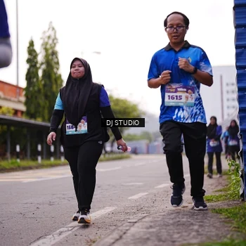 Runner Photo 8390043