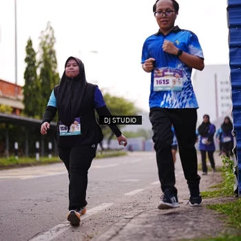 Runner Photo 8390044