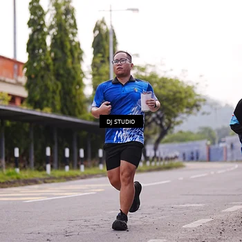 Runner Photo 8390050