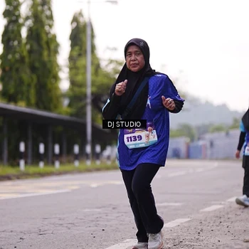 Runner Photo 8390060