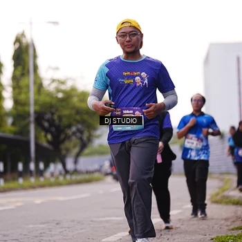 Runner Photo 8390063