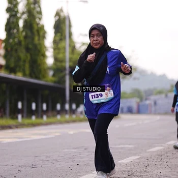 Runner Photo 8390064