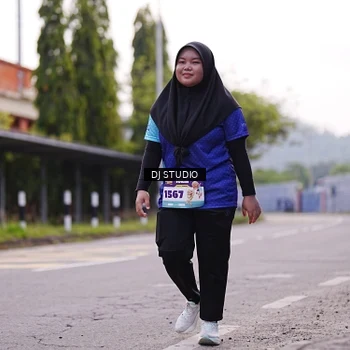 Runner Photo 8390071