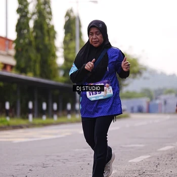 Runner Photo 8390093