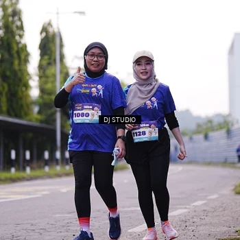 Runner Photo 8390100