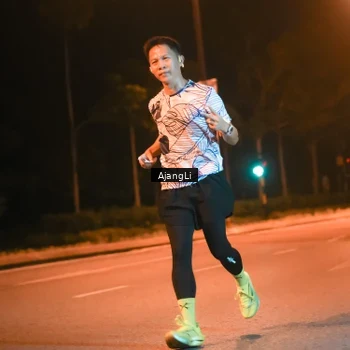Runner Photo 8390101