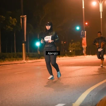 Runner Photo 8390106
