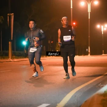 Runner Photo 8390122