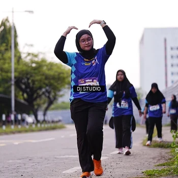Runner Photo 8390230