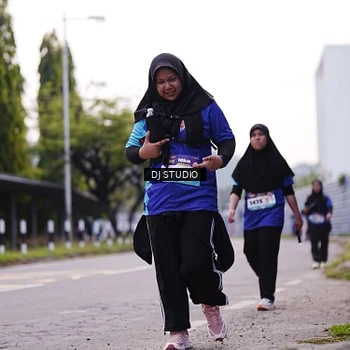 Runner Photo 8390252