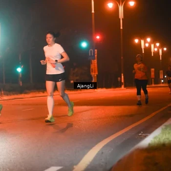 Runner Photo 8390253