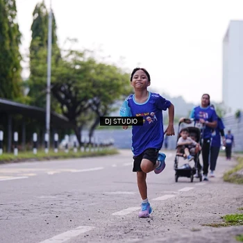 Runner Photo 8390322