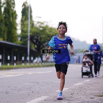 Runner Photo 8390325