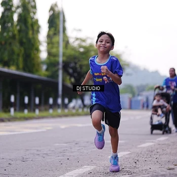 Runner Photo 8390331