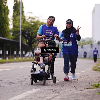 Runner Photo 8390332