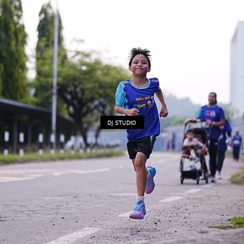 Runner Photo 8390352