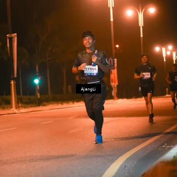 Runner Photo 8390361