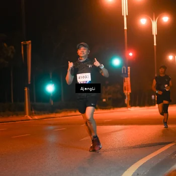 Runner Photo 8390386