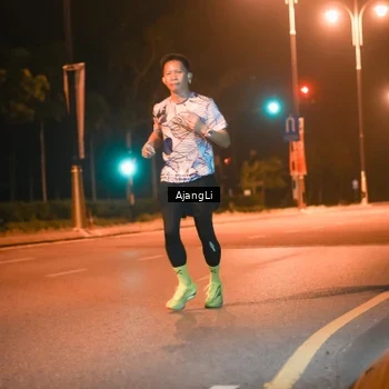 Runner Photo 8390473