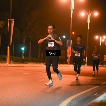 Runner Photo 8390575