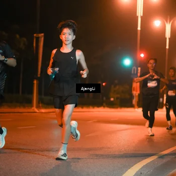 Runner Photo 8390576