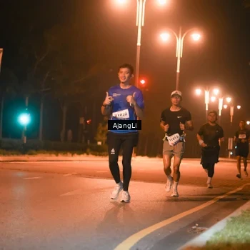 Runner Photo 8390673