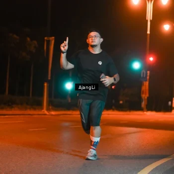 Runner Photo 8390678
