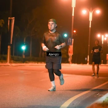 Runner Photo 8390722