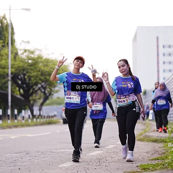Runner Photo 8390730
