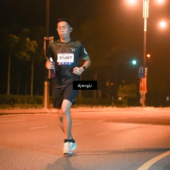 Runner Photo 8390764
