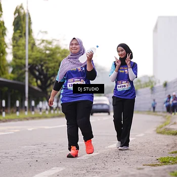Runner Photo 8390771