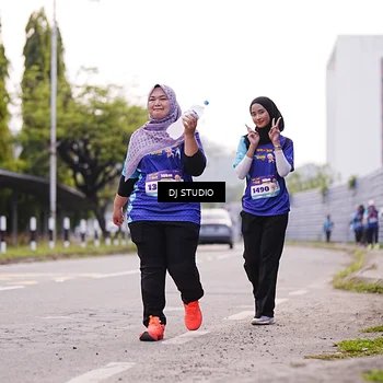 Runner Photo 8390772