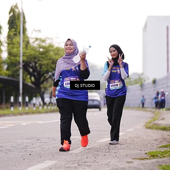 Runner Photo 8390774