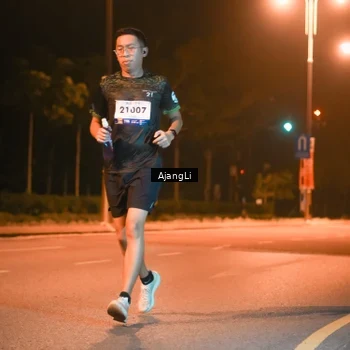 Runner Photo 8390781