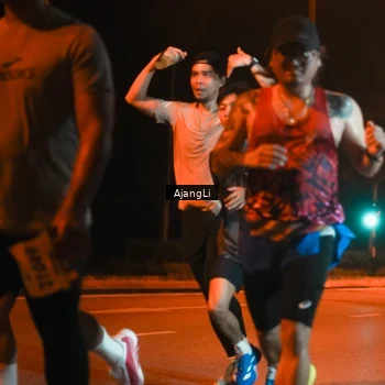 Runner Photo 8390914