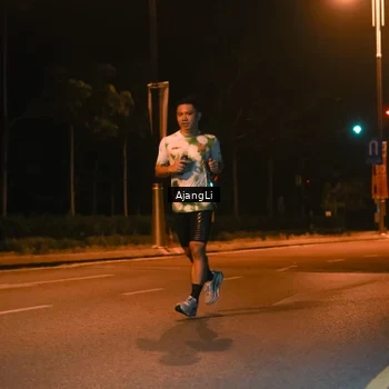 Runner Photo 8390917