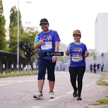 Runner Photo 8390928