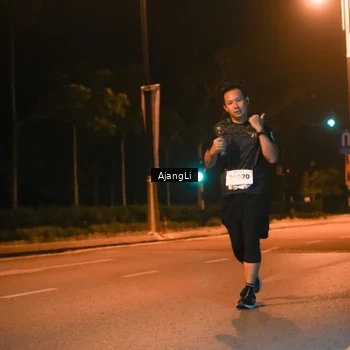 Runner Photo 8390929