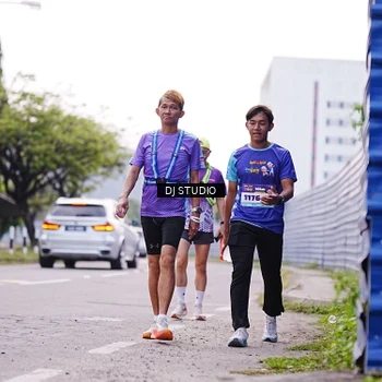 Runner Photo 8391275